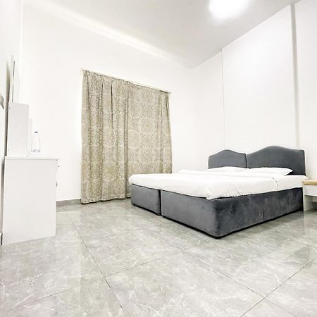דובאי Warsan Star Residence - Home Stay מראה חיצוני תמונה